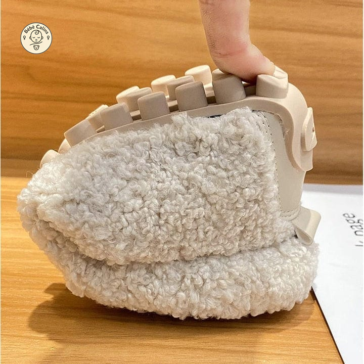 Chaussons en Peluche : Confort Luxe et Douceur