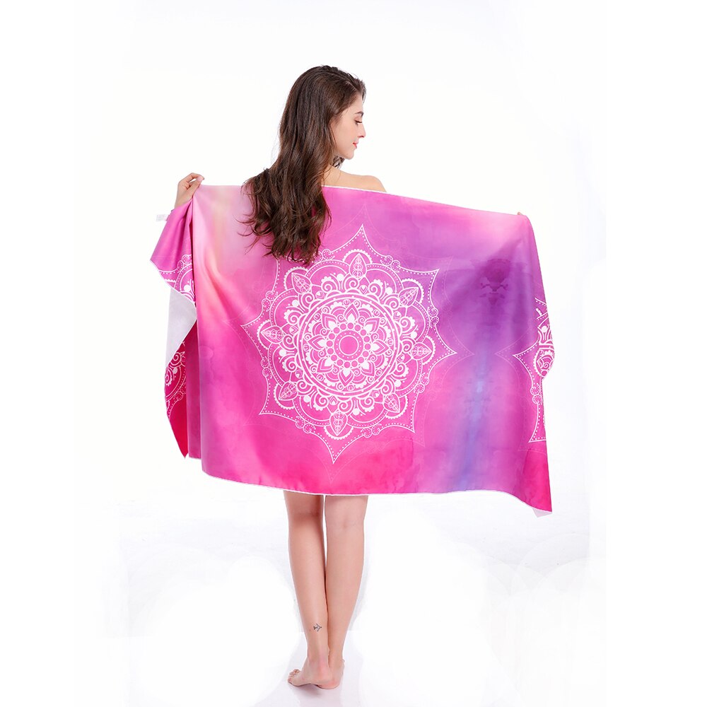 Grande serviette<br>de plage transcendante