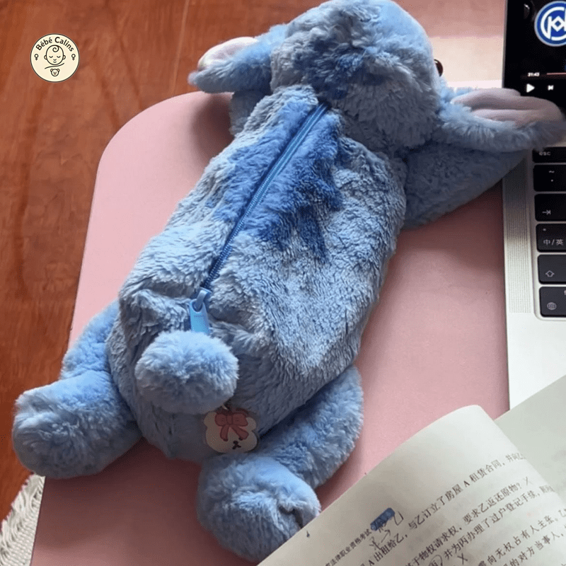 Trousse Stitch couché en peluche